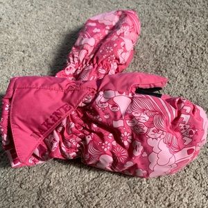Girls Dakine Snow Gloves/Mittens. Toddler, size 3/4.
